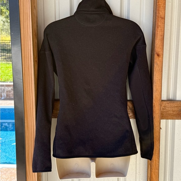 Patagonia Zip Up Fleece with Pockets - Picture 3 of 5